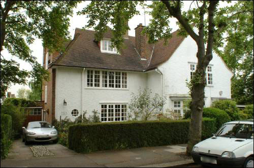 157 Hampstead Way